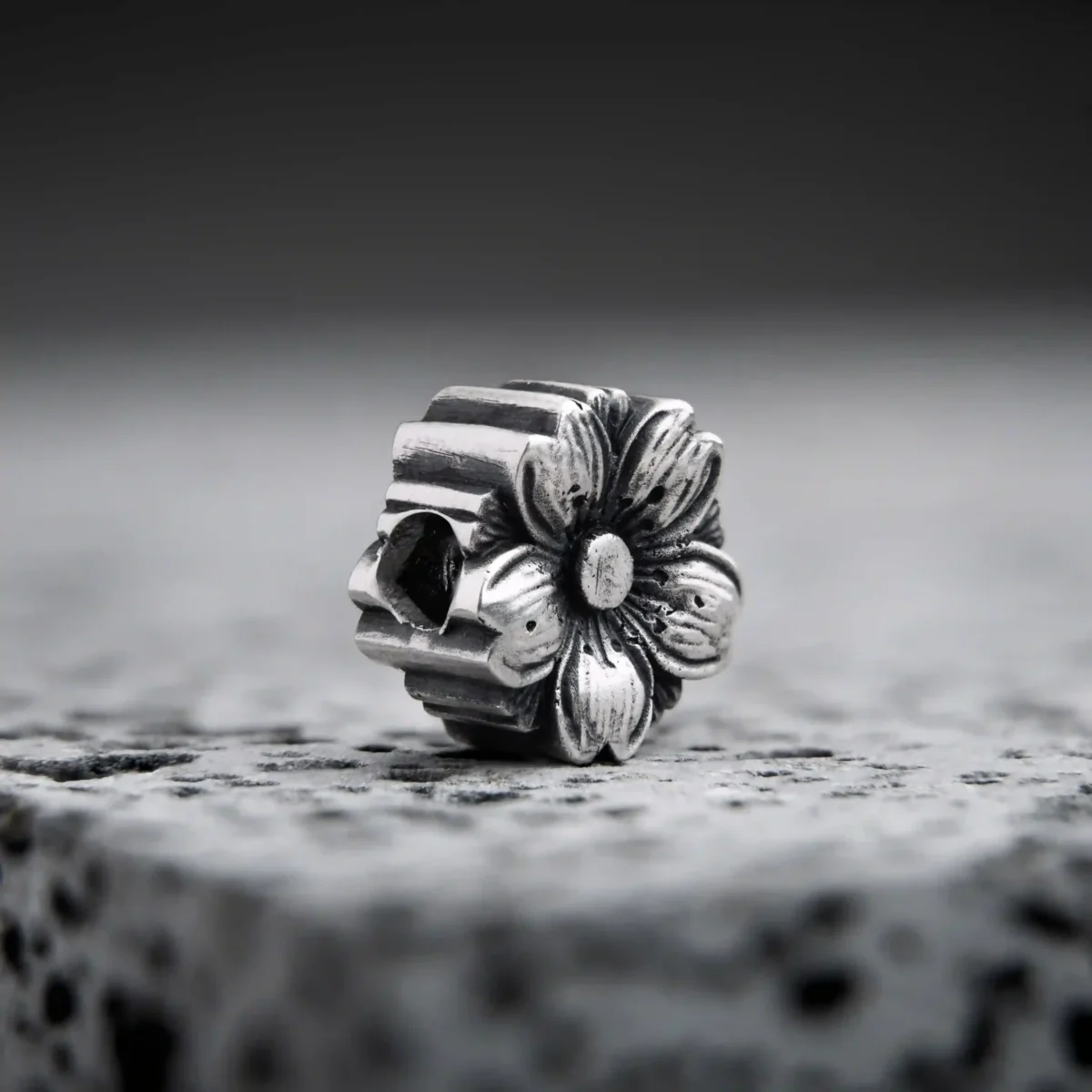 Alternative view of Charm bạc s925 Nami Space Hoa Anh Đào CR0040