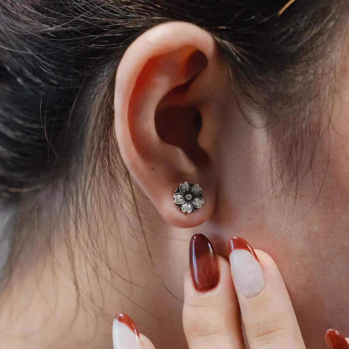 Alternative view of Khuyên tai bạc s925 Nami Space Hoa anh đào ER0038