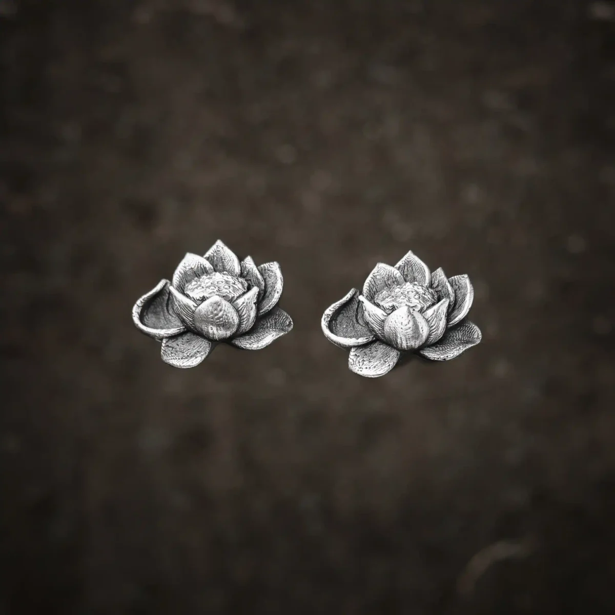 Alternative view of Khuyên tai bạc s925 Nami Space Hoa sen ER0057