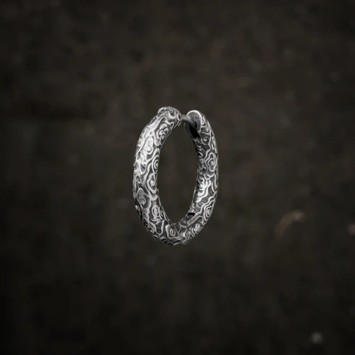 Alternative view of Khuyên tai bạc s925 Nami Space Vụ Vân ER0061