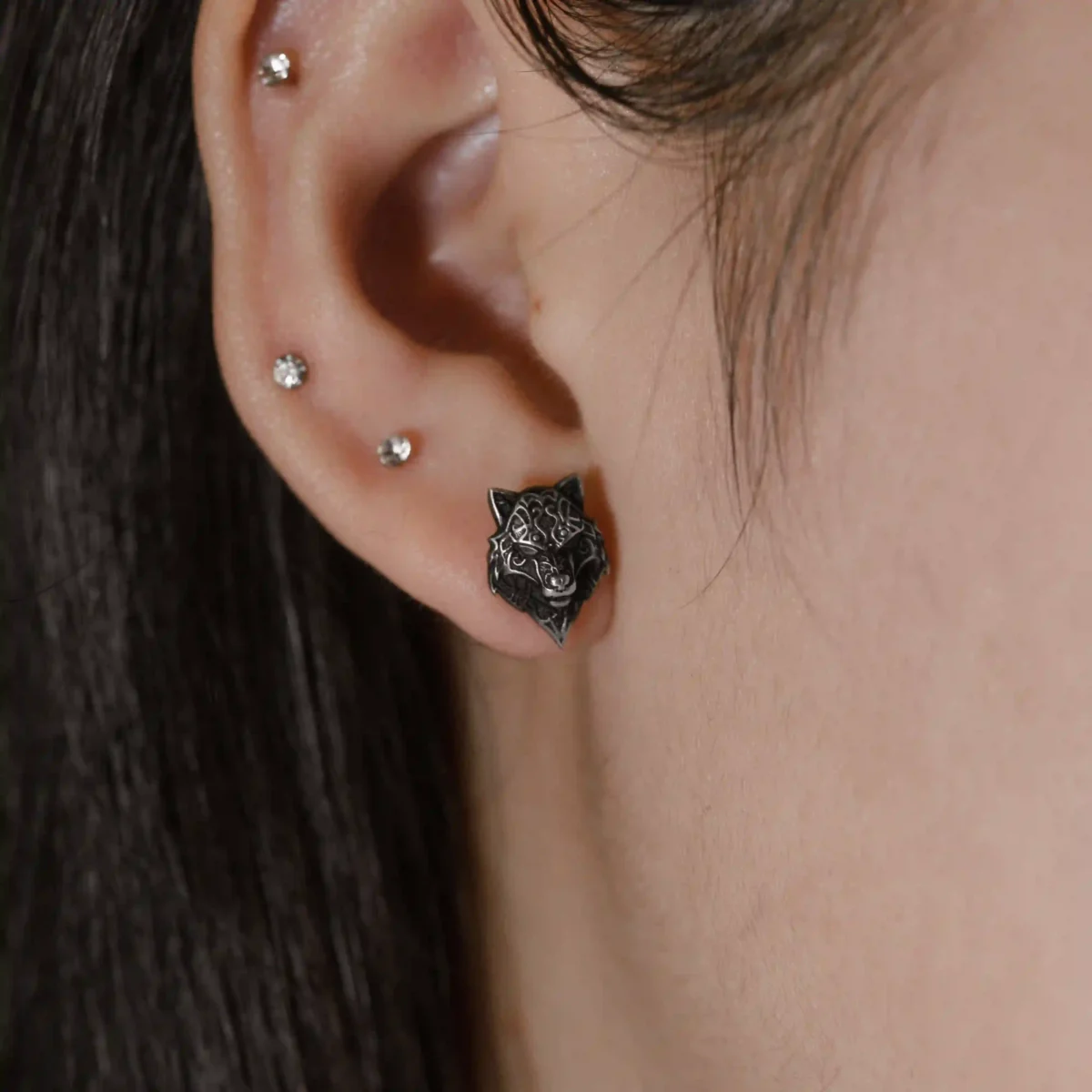 Alternative view of Khuyên tai bạc s925 Nami Space Celtic Wolf ER0044