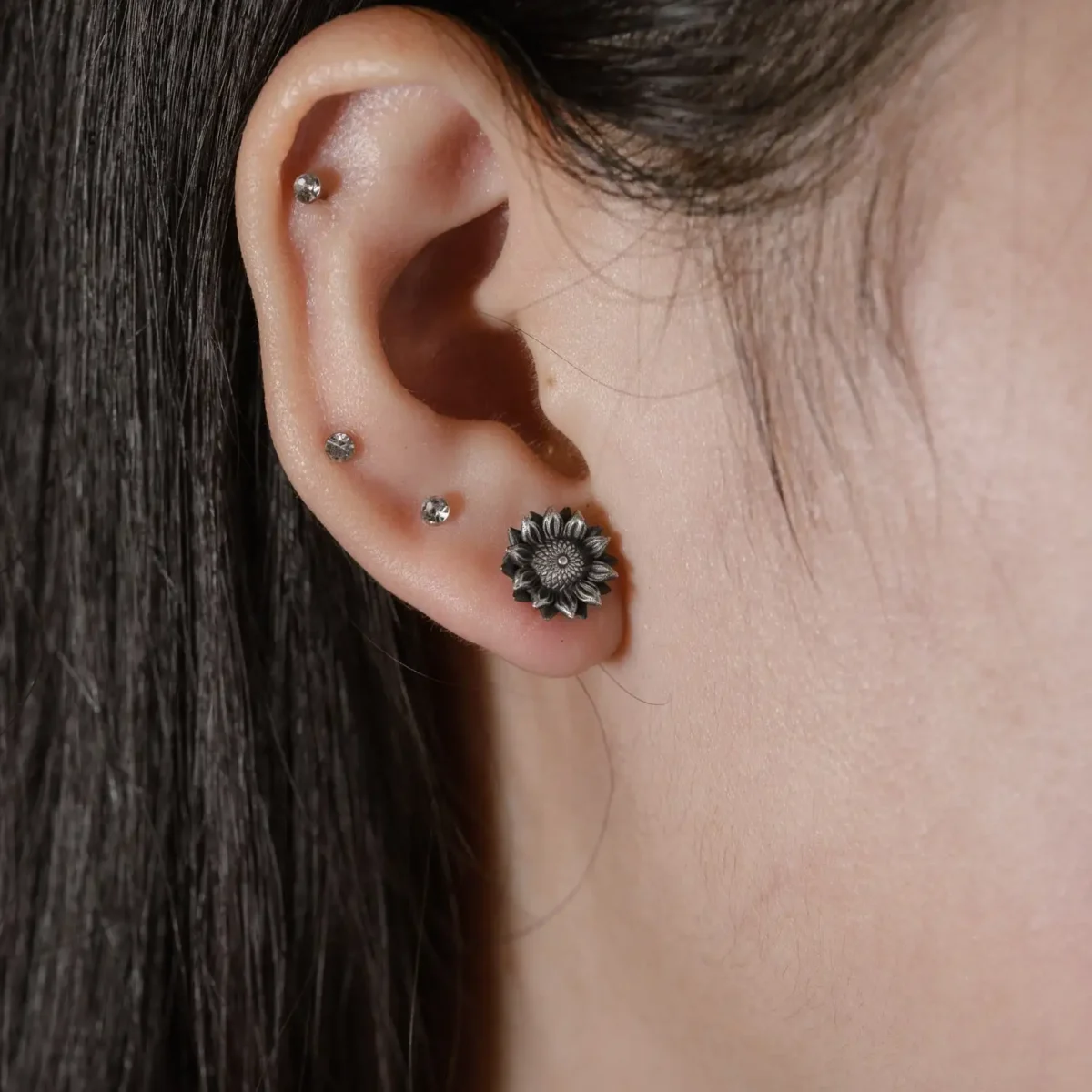 Alternative view of Khuyên tai bạc s925 Nami Space Hướng dương ER0054