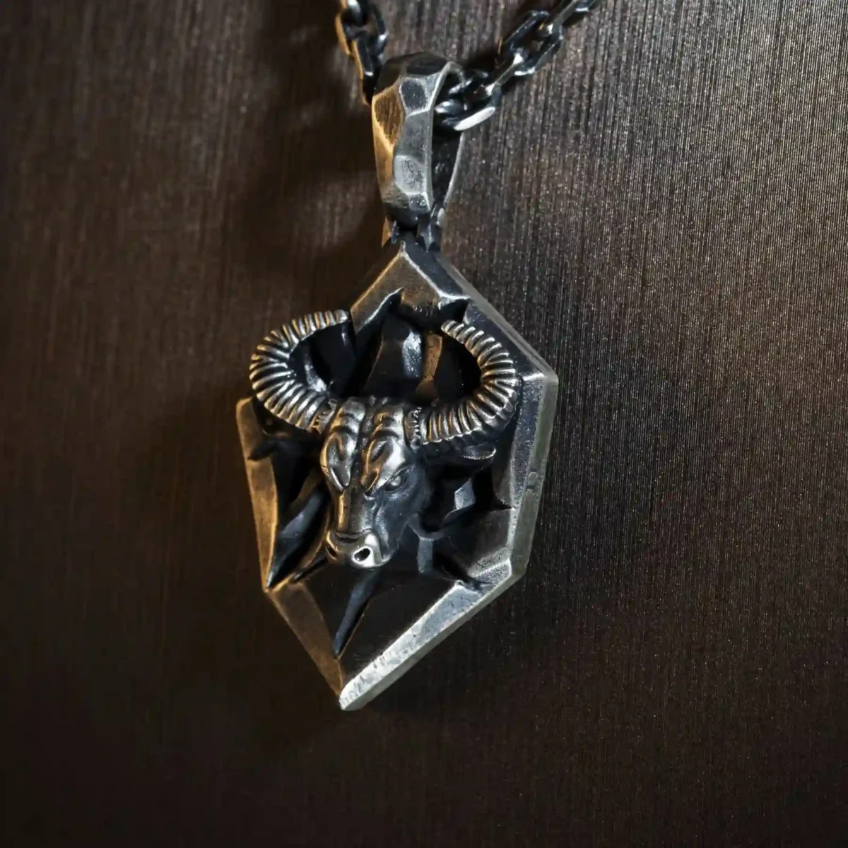 Mặt dây chuyền bạc s925 Nami Space Equus Noctis MV021