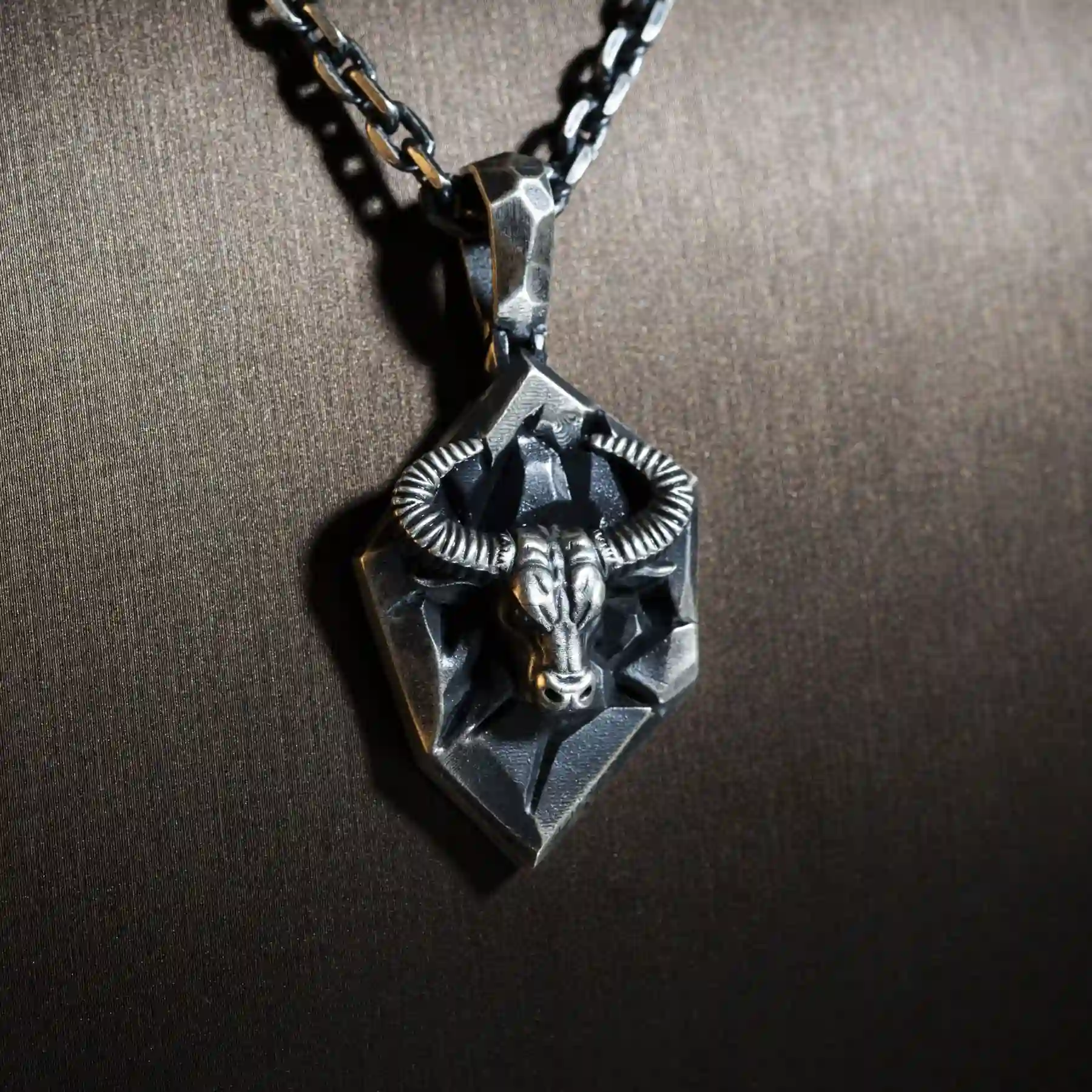 Mặt dây chuyền bạc s925 Nami Space Equus Noctis MV021 - Ảnh 2