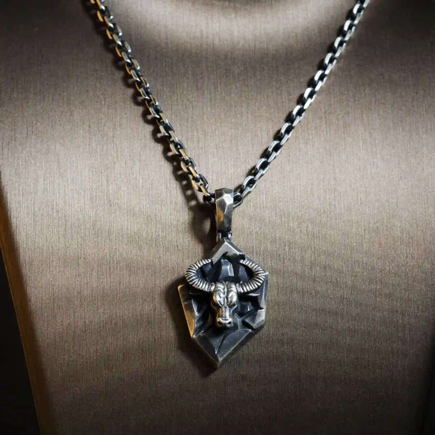 Mặt dây chuyền bạc s925 Nami Space Equus Noctis MV021 - Ảnh 3