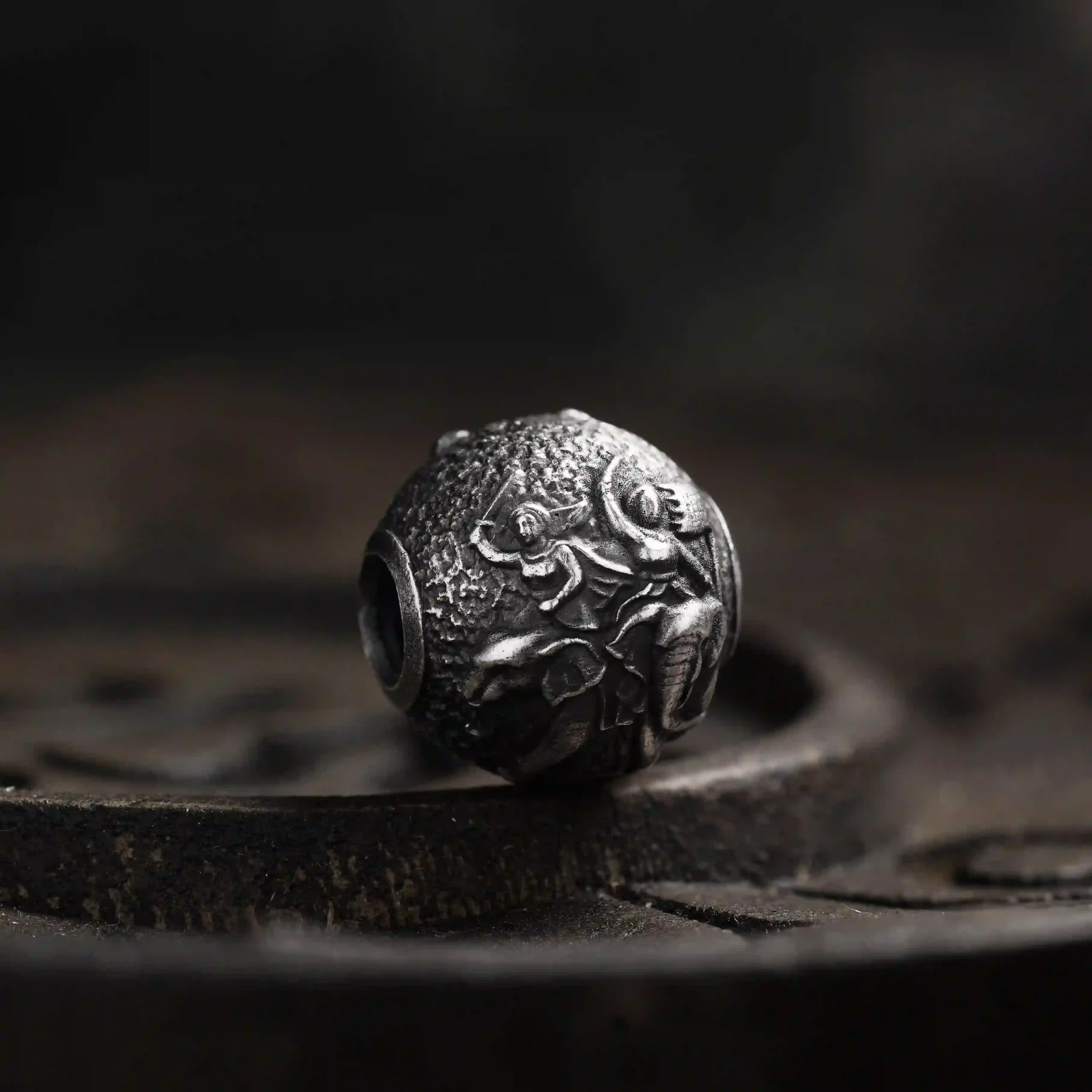 Charm bạc s925 Nami Space Hai Bà Trưng CR0150