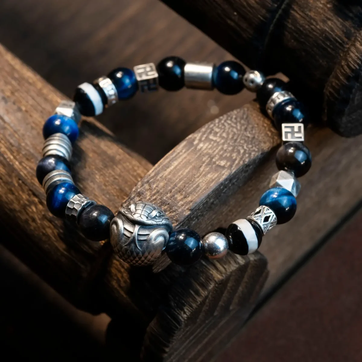 Alternative view of Vòng charm bạc 925 Nami Space Rắn Tròn