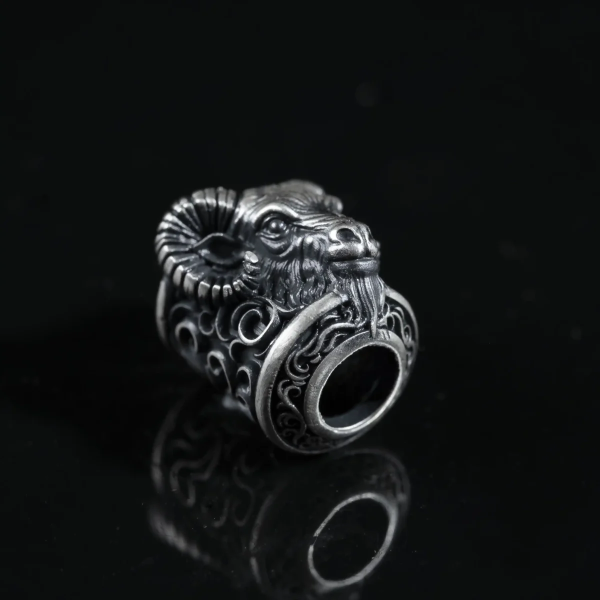 Alternative view of Charm bạc s925 Nami Space Capra Noctis CR0131