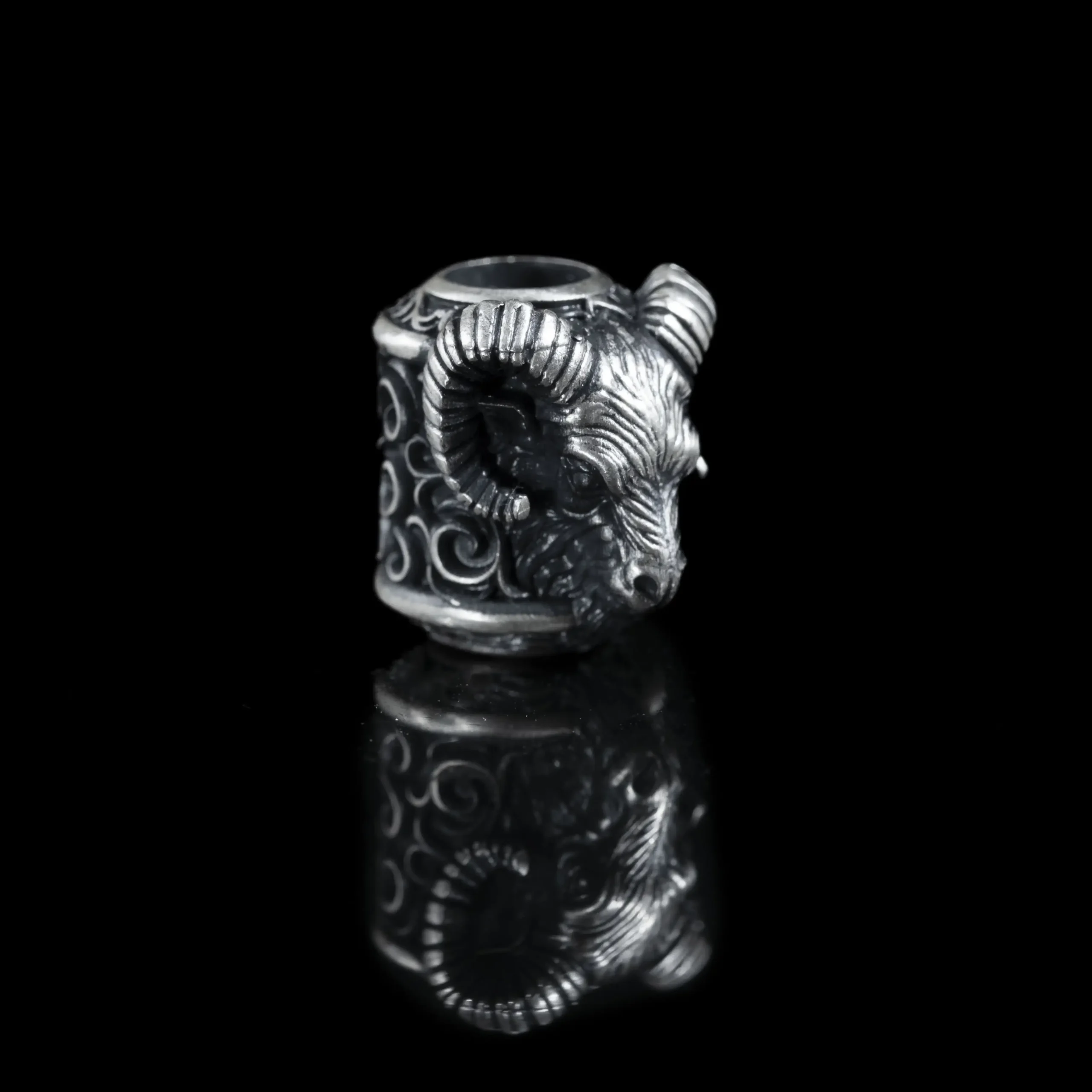 Charm bạc s925 Nami Space Capra Noctis CR0131