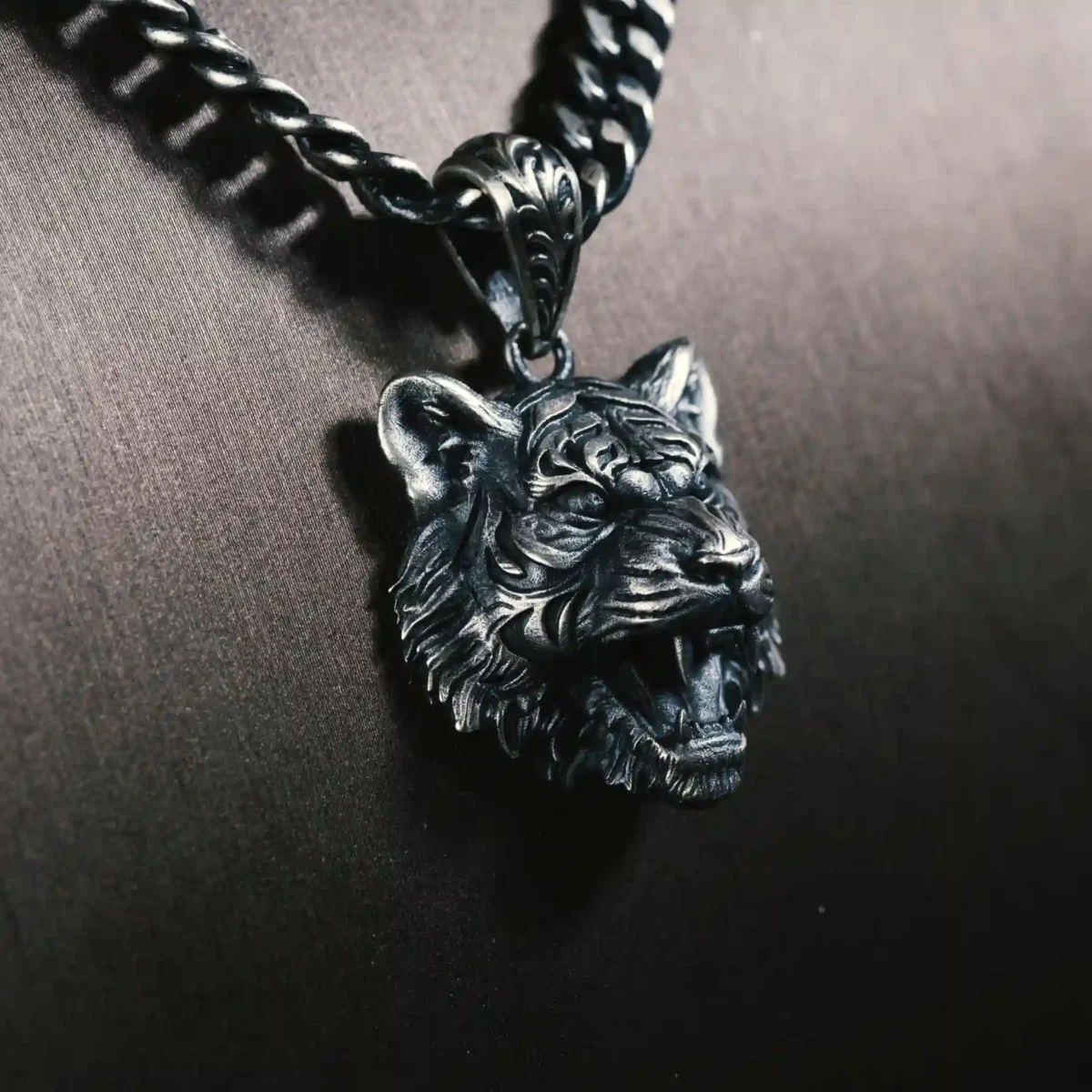 Alternative view of Mặt dây chuyền bạc s925 Nami Space Bạch Hổ Vương MV027